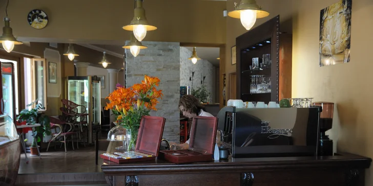 Kúpeľný pobyt v Klášterci nad Ohří: raňajky alebo polpenzia, vstup do bazéna s vírivkou a soľnej jaskyne