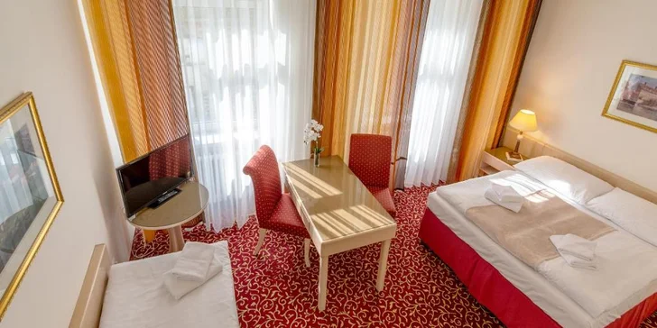 Hotel v centre Karlových Varov: jedlo a wellness, možnosť masáže aj soľnej jaskyne