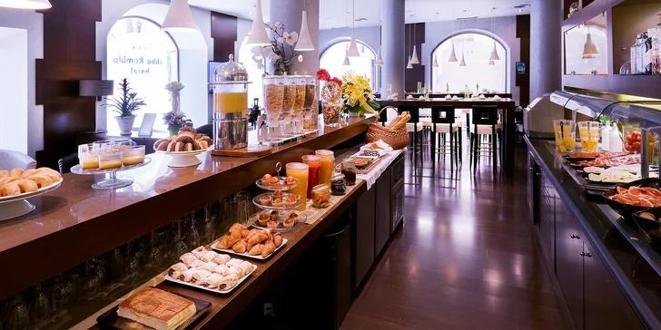 Pobyt v srdci Barcelony s raňajkami: hotel pár minút od ulice La Rambla a 4 km od Sagrada Família