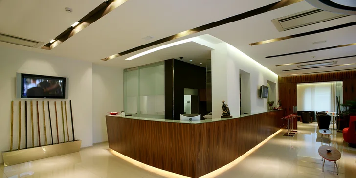 4* hotel s raňajkami v historickom centre Rimini, cca 20 min. pešo od pláže