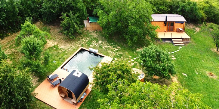 Relax na Vysočine: maringotka s raňajkami a neobmedzeným privátnym wellness