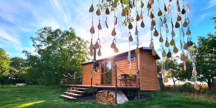 Relax na Vysočine: maringotka s raňajkami a neobmedzeným privátnym wellness