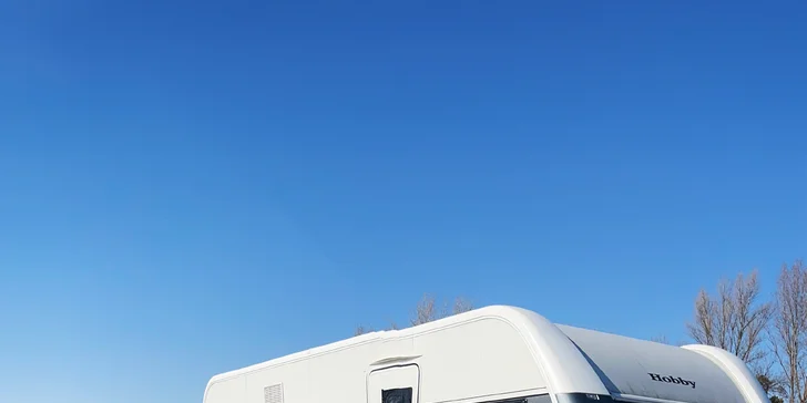 Prenájom rodinného karavanu s De Luxe výbavou až pre 6 osôb