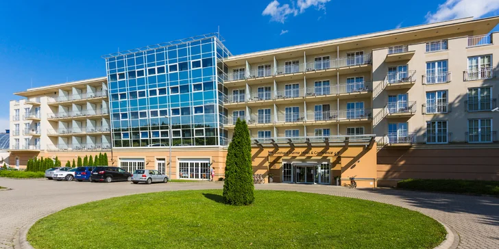 Termálne kúpele St. Gotthard: polpenzia, neobmedzené pitie, voľný vstup do kúpeľov a first minute zľava