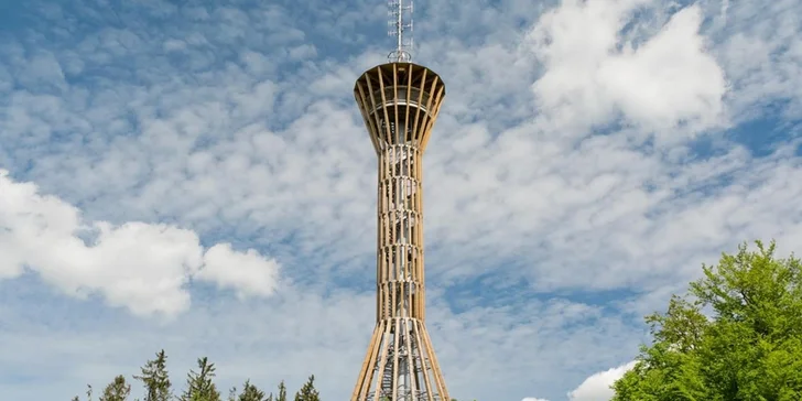 Štýlová jurta neďaleko Blaníka s možnosťou raňajok pre dvoch aj rodinu
