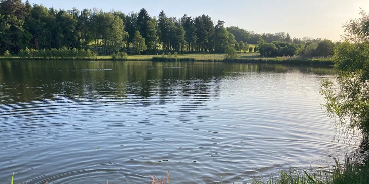 Štýlová jurta neďaleko Blaníka s možnosťou raňajok pre dvoch aj rodinu