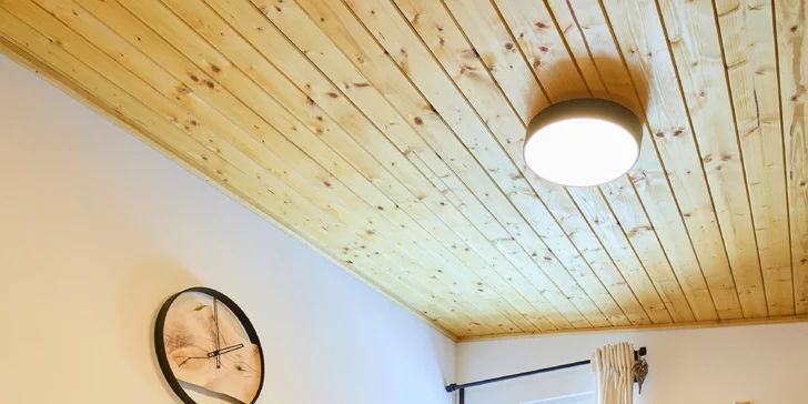 Romantika uprostred horskej prírody: moderná vybavená chata s fínskou saunou