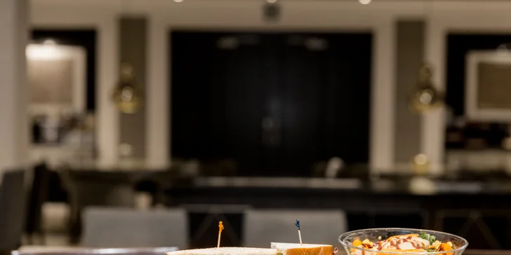 Dovolenka v Barcelone: 4* hotel s bohatými raňajkami a saunou, 2 km od Sagrada Família