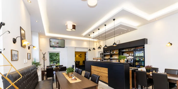 Pohodový pobyt v Českom krase: hotel v blízkosti Karlštejna, raňajky alebo polpenzia