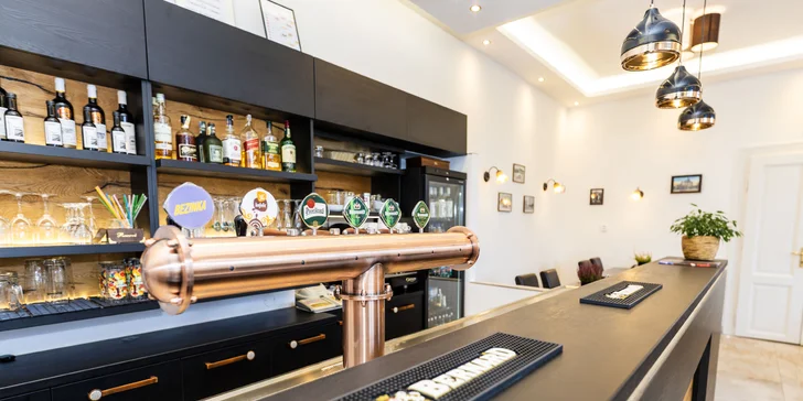 Pohodový pobyt v Českom krase: hotel v blízkosti Karlštejna, raňajky alebo polpenzia