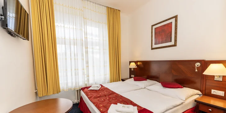 Pohodový pobyt v Českom krase: hotel v blízkosti Karlštejna, raňajky alebo polpenzia