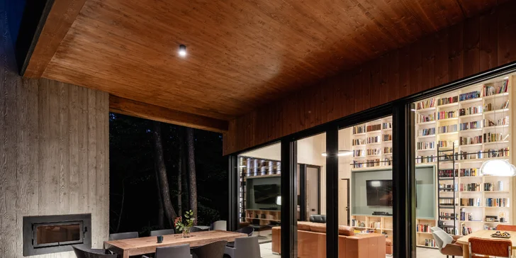 Luxusný chalet uprostred lesa neďaleko Ostrihomu, polpenzia aj súkromný wellness