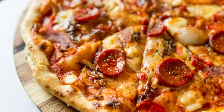 11 druhov pizze, osobný odber alebo donáška (v rámci KE v cene)