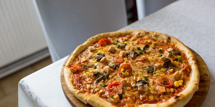 11 druhov pizze, osobný odber alebo donáška (v rámci KE v cene)