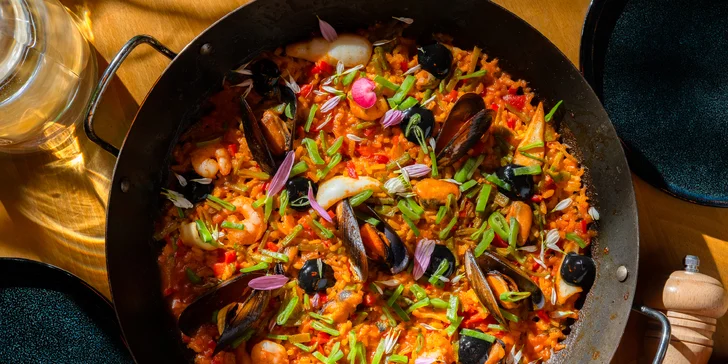 Autentická španielska paella pre 2 alebo 4 osoby