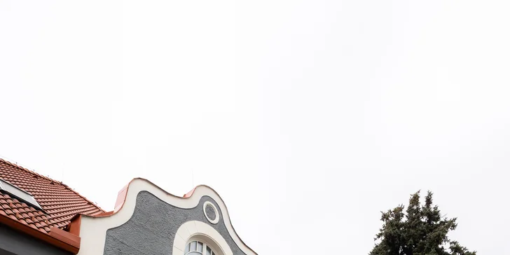 Kačka pečená na drevenom uhlí s lokšami a kapustou