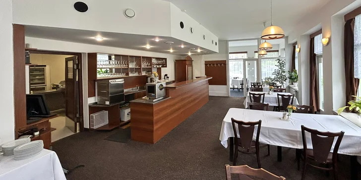 Pobyt v penzióne v Luhačoviciach s raňajkami aj vstupom na plaváreň