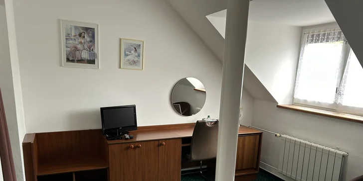 Pobyt v penzióne v Luhačoviciach s raňajkami aj vstupom na plaváreň