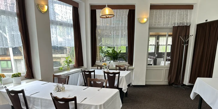 Pobyt v penzióne v Luhačoviciach s raňajkami aj vstupom na plaváreň