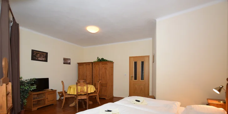 Romantika v Českém Krumlove: apartmán alebo izba pri krumlovskom zámku, vrátane možnosti raňajok