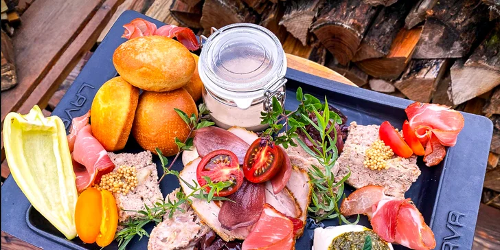 Výnimočný adult-friendly pobyt v dizajnovej chatke s privátnou saunou a vírivkou