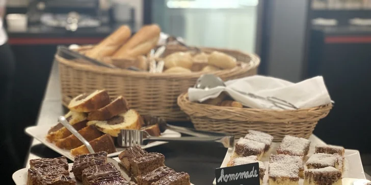 Pobyt pri Petřínskych sadoch v Prahe: moderný hotel, izba Superior a raňajky v cene