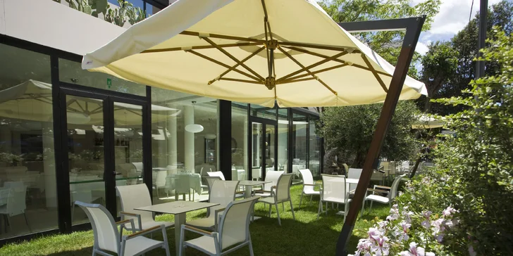 Relax v Rimini: hotel priamo pri pláži, raňajky, polpenzia alebo plná penzia, bazén aj wellness