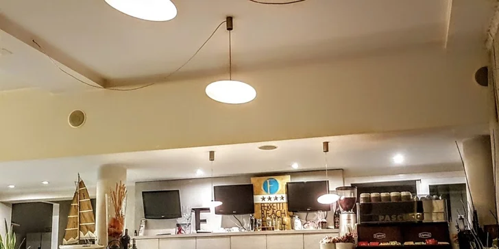 Relax v Rimini: hotel priamo pri pláži, raňajky, polpenzia alebo plná penzia, bazén aj wellness