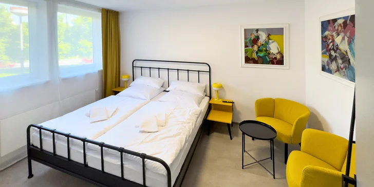 Pobyt v Klatovách v ikonickej budove telekomunikácií: možnosť VIP prehliadky, blízko centra