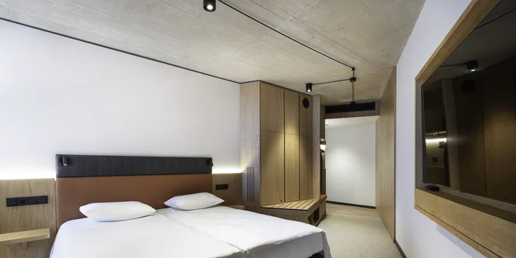 Novo postavený moderný hotel v samotnom centre Katovíc s jedlom a saunou