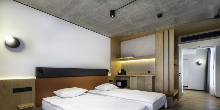 Novo postavený moderný hotel v samotnom centre Katovíc s jedlom a saunou