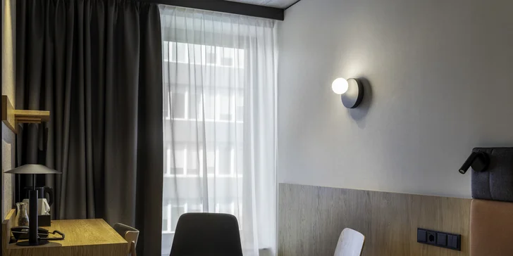 Novo postavený moderný hotel v samotnom centre Katovíc s jedlom a saunou