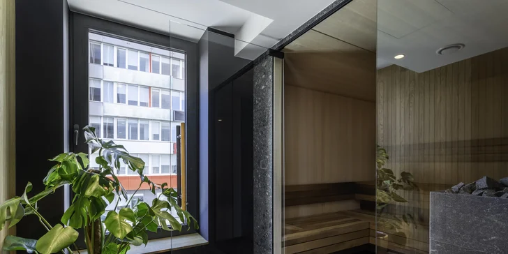 Novo postavený moderný hotel v samotnom centre Katovíc s jedlom a saunou