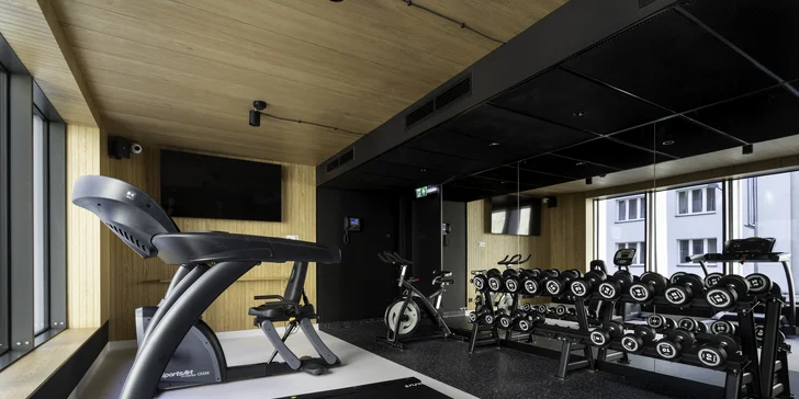 Novo postavený moderný hotel v samotnom centre Katovíc s jedlom a saunou