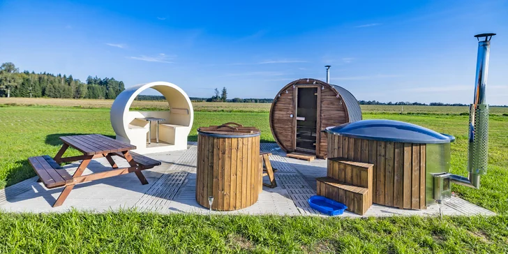 Ubytovanie v lietadle uprostred prírody pre 4 osoby: kúpeľňa, kuchyňa aj wellness