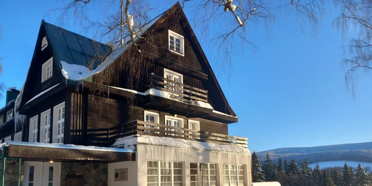 Aktívna dovolenka v Orlických horách pre pár aj rodinu: retro izba, štúdio alebo apartmán s kuchynkou