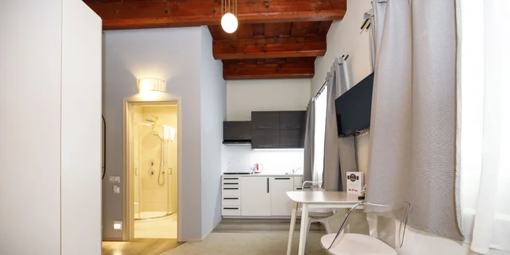 Aktívna dovolenka v Orlických horách pre pár aj rodinu: retro izba, štúdio alebo apartmán s kuchynkou