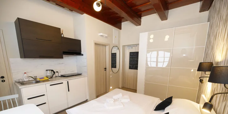 Aktívna dovolenka v Orlických horách pre pár aj rodinu: retro izba, štúdio alebo apartmán s kuchynkou