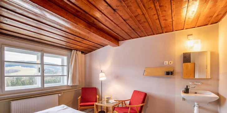 Aktívna dovolenka v Orlických horách pre pár aj rodinu: retro izba, štúdio alebo apartmán s kuchynkou