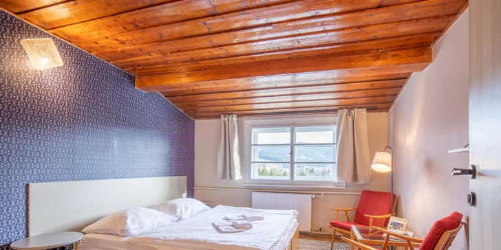 Aktívna dovolenka v Orlických horách pre pár aj rodinu: retro izba, štúdio alebo apartmán s kuchynkou