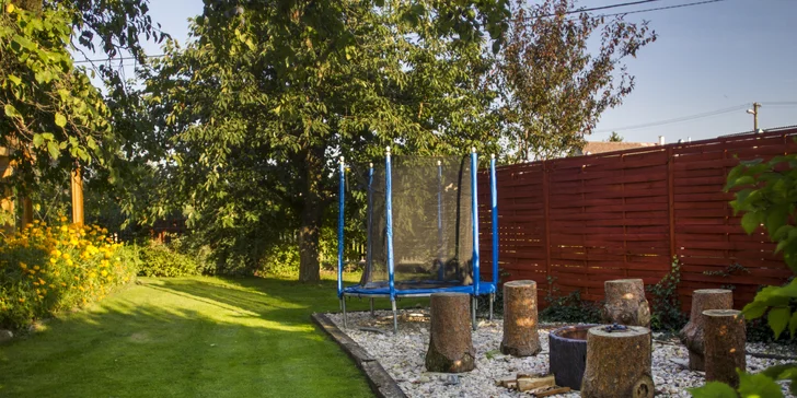 Pobyt na chalupe v Podkrkonoší: vybavené štúdio alebo apartmán, sauna a jacuzzi