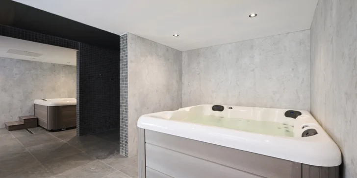 Chorvátsko all inclusive: 4* hotel pri pláži v Kvarnerskom zálive, bazény aj wellness