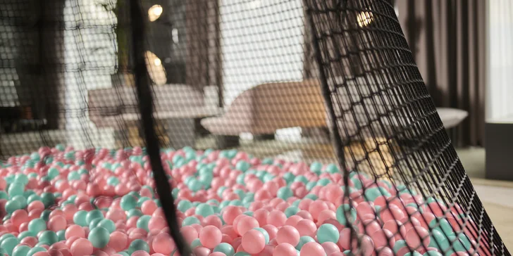 Chorvátsko all inclusive: 4* hotel pri pláži v Kvarnerskom zálive, bazény aj wellness