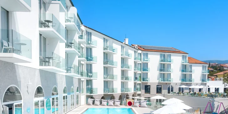 Chorvátsko all inclusive: 4* hotel pri pláži v Kvarnerskom zálive, bazény aj wellness