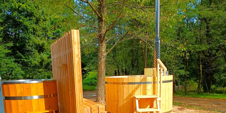 4* Resort Johanka alebo treehouse na Vysočine: polpenzia, vírivka, sauna a drevené sudy