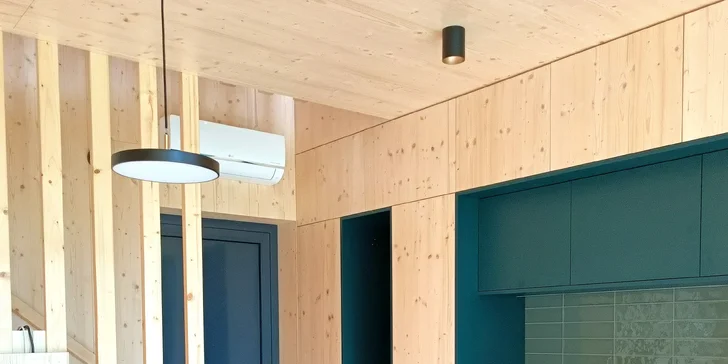 4* Resort Johanka alebo treehouse na Vysočine: polpenzia, vírivka, sauna a drevené sudy