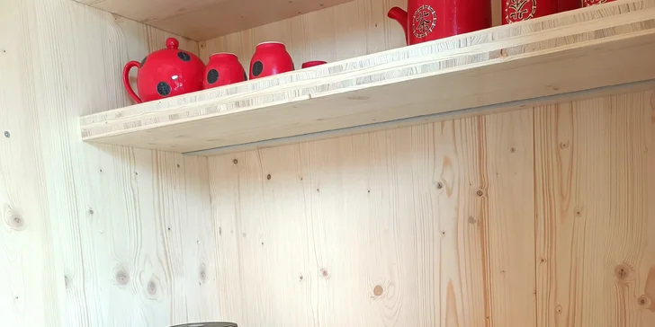 4* Resort Johanka alebo treehouse na Vysočine: polpenzia, vírivka, sauna a drevené sudy