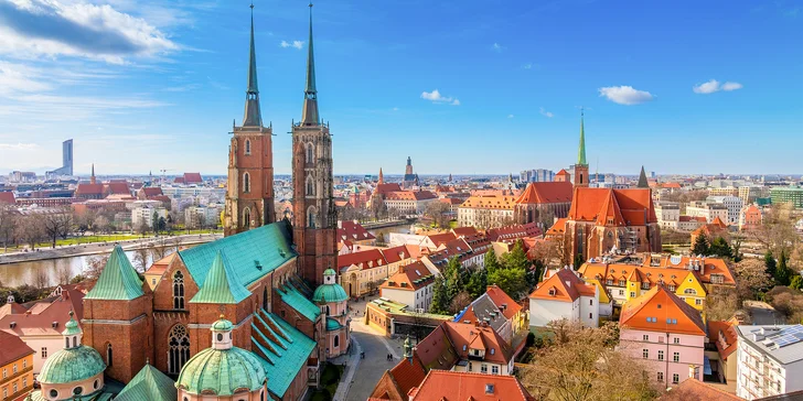 Pobyt s raňajkami v samotnom srdci Vroclavu: ubytovanie v modernom hoteli pre jedného, pár aj rodinu