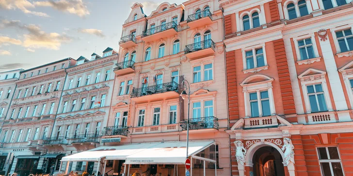 Hotel v centre Karlových Varov: jedlo a wellness, možnosť masáže aj soľnej jaskyne