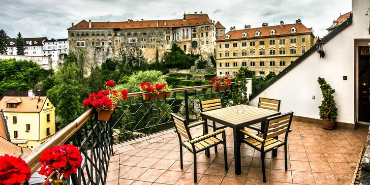 Pobyt v centre Českého Krumlova: elegantné izby a bufetové raňajky